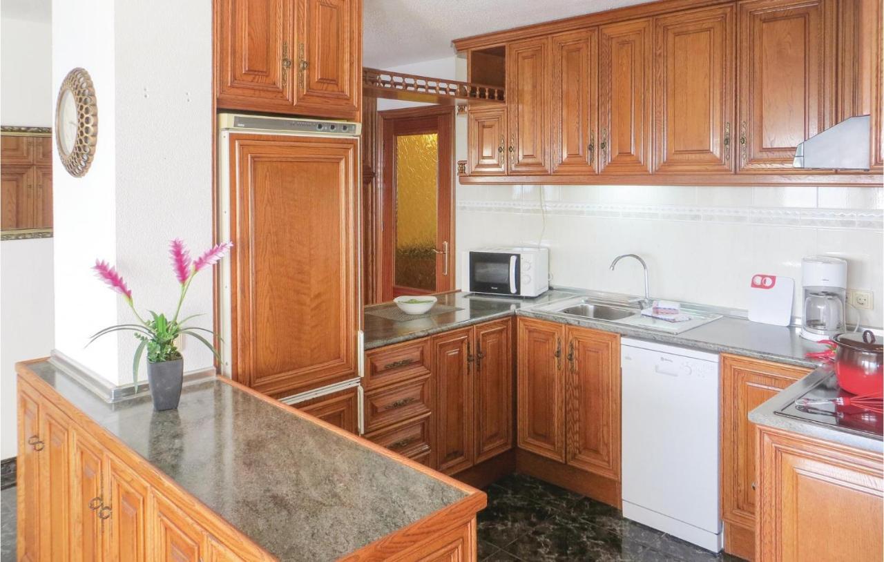 2 Bedroom Stunning Apartment In Torrevieja Exterior photo